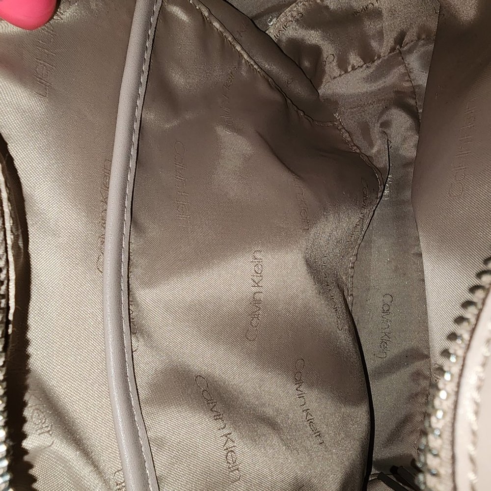 Calvin Klein bag - Picture 7 of 13